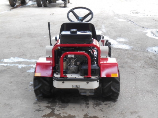 รถตัดหญ้า OREC RM82B 11 แรง พร้อมใช้งาน