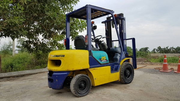 ขายด่วนรถยกKOMATSU FG25-14 ยก2.5ตันเสาสูง3เมตรยางตัน4เส้นเกียรออโต้รถนอกนำเข้ายังไม่เคยใช้งานในเมืองไทยเลย=รุ่นใหม่ขายถูกๆๆ