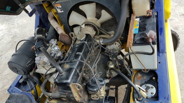 ขายด่วนรถยกKOMATSU FG25-14 ยก2.5ตันเสาสูง3เมตรยางตัน4เส้นเกียรออโต้รถนอกนำเข้ายังไม่เคยใช้งานในเมืองไทยเลย=รุ่นใหม่ขายถูกๆๆ