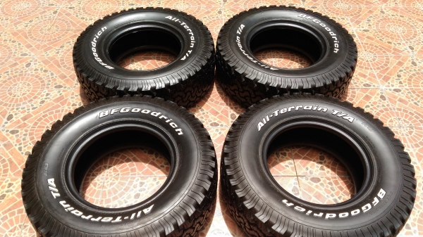 ขายยางลุยๆ BF 265/75/16 ปี 15