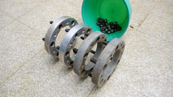 อเเดปเตอร์ อลู 6รู139 หนา1" พร้อมน็อตล้อ