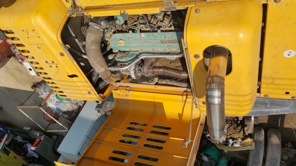 Volvo EC210B มีเล่มทะเบียนคะ รถพร้อมใช้ เครื่องดีเอวดีช่วงล่างแน่น ราคา 1,300,000. บาทต่อรองได้คะ