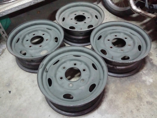 ล้อกะทะ6รูขอบ14ของทหาร