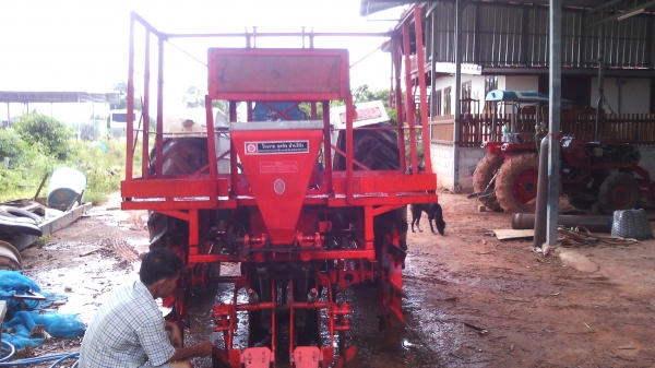 ขายเครื่องปลูกอ้อย ร่องคู่ของไคเฮงหลี