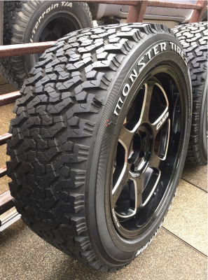 ล้อ Lenso รุ่นใหม่ล่าสุด ขอบ20 พร้อมยาง Monster 265 50 20 ปลายปี16 ใช้มาแค่ 1อาทิตย์ตุ่มหน้ายางอยู่ครบ