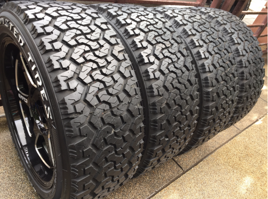 ล้อ Lenso รุ่นใหม่ล่าสุด ขอบ20 พร้อมยาง Monster 265 50 20 ปลายปี16 ใช้มาแค่ 1อาทิตย์ตุ่มหน้ายางอยู่ครบ