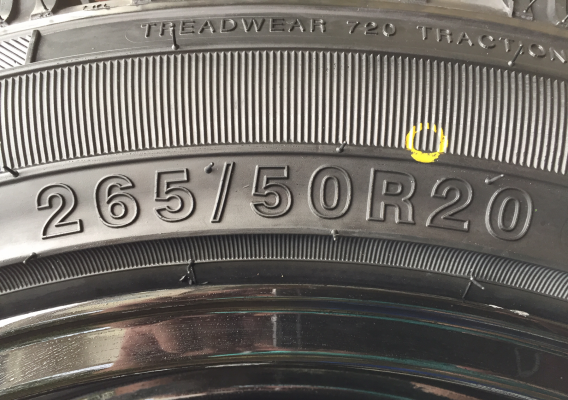 ล้อ Lenso รุ่นใหม่ล่าสุด ขอบ20 พร้อมยาง Monster 265 50 20 ปลายปี16 ใช้มาแค่ 1อาทิตย์ตุ่มหน้ายางอยู่ครบ