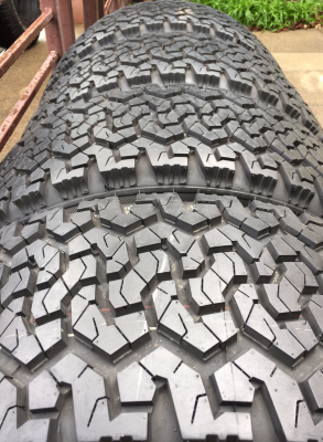 ล้อ Lenso รุ่นใหม่ล่าสุด ขอบ20 พร้อมยาง Monster 265 50 20 ปลายปี16 ใช้มาแค่ 1อาทิตย์ตุ่มหน้ายางอยู่ครบ