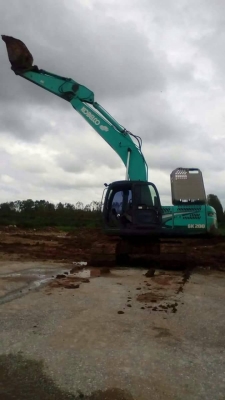 ขาย 1,350,000 KOBELCO  sk 200-8 YN11 ทำงาน 12,xxx ชั่วโมง เครื่องดี ไฟฟ้าครบ  เอกสารเล่มทะเบียน รถอยู่ จ.นครราชสีมา  090-772-3710 090-772-3708