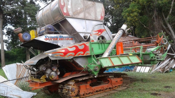 คันที่ 1. บางไทรการช่าง โซ่ใหม่ 2 เส้น แทร็คใหม่ ลงนาปี มารอบเดียวสภาพสวยครับ  เครื่อง ho7d turbo ปั้มไดกิ้น 22  ราคา 520,000