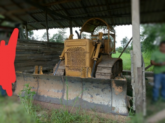 ขายด่วนแทร็คเตอร์ D50A-15สภาพพร้อมใช้งานสุดๆเลยช่วงล่างเต็มราคาโทร0843923995
