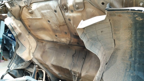 ขายรถ6ล้อตู้แห้งISUZU NQR70RY52E5 เครื่อง 150แรงม้าปี50 สวยเดิม สนใจโทร 081-970-1072