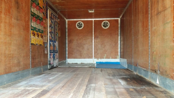 ขายรถ6ล้อตู้แห้งISUZU NQR70RY52E5 เครื่อง 150แรงม้าปี50 สวยเดิม สนใจโทร 081-970-1072