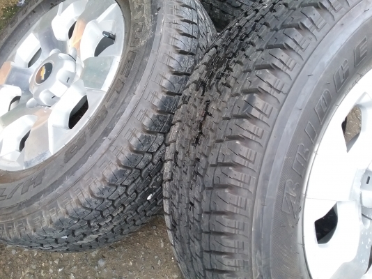 แม็กพร้อมยางเชฟขอบ17 ยาง255/65/R17 แม็กพร้อมยางเชฟขอบ17 ยาง255/65/R17