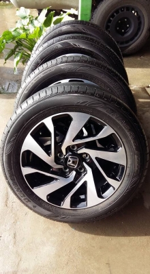 ขายล้อแม็กน้องๆป้ายแดง civic fc 16" ยางปี16 สนใจติดต่อ ตาเล็ก ล้อและยางครับ 081-3747940