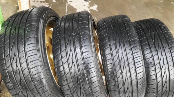 ขายล้อแม็ก s1 17" 5รู114.3  ยางปี16 สนใจติดต่อ ตาเล็ก ล้อและยางครับ 081-3747940