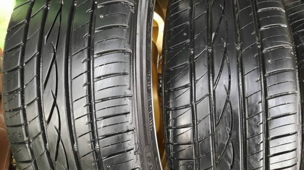 ขายล้อแม็ก s1 17" 5รู114.3  ยางปี16 สนใจติดต่อ ตาเล็ก ล้อและยางครับ 081-3747940