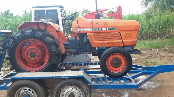 ขายรถ KUBOTA L 2601แรงยางใหม่4เส็น ขายรถ KUBOTA L 2601แรงยางใหม่4เส็น