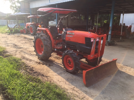 รถไถ45diพร้อมอุปกรณ์3ชิ้น รถไถ45diพร้อมอุปกรณ์3ชิ้น