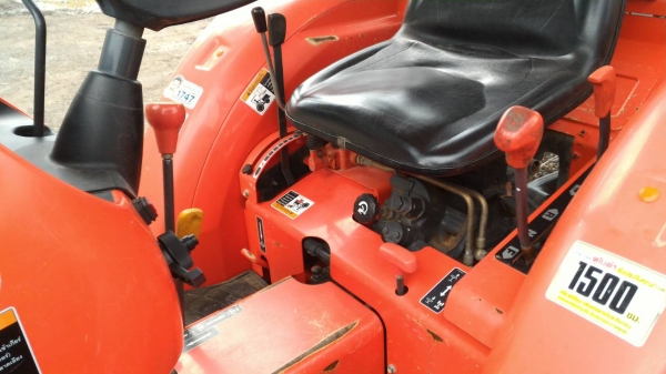 ขายรถไถ KUBOTA L3008 พร้อมอุปกรณ์ดันหน้า และผาน5ใหม่ รับประกันเครื่องยนต์     แถมขนส่งให้ฟรีๆๆ ทั่วประเทศไทย ราคา 315,000 บาท อ.แกลง จ.ระยอง   DC Tractor Rayong 0818618678,0899347475 https://www.facebook.com/DC-Tractor-Rayong-3071545327&hellip;/shop&amp;h