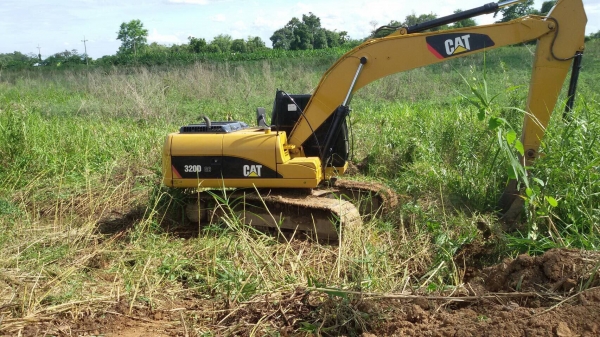 ขายcat 320 d gc 8000 ชม.