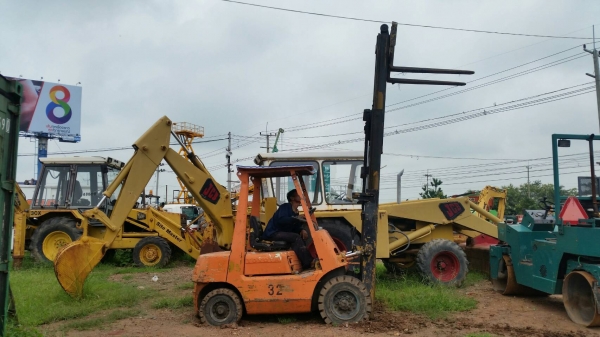 ขาย รถยก โฟล์คลิฟต์ เสาสูง 4-4.5 เมตร TOYOTA 2FD25 ขนาด 2.5 ตัน ดีเซล เก่าญี่ปุ่นครับ