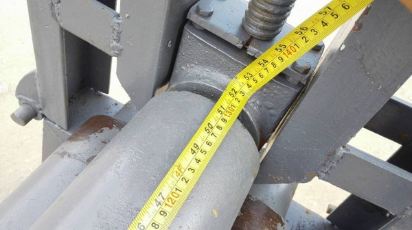 ** Sold ** เครื่องม้วนเหล็กแผ่น ขนาด 4 ฟุต 120 cm ม้วนหนา 4 mm สภาพสวยเงาๆพร้อมใช้งาน