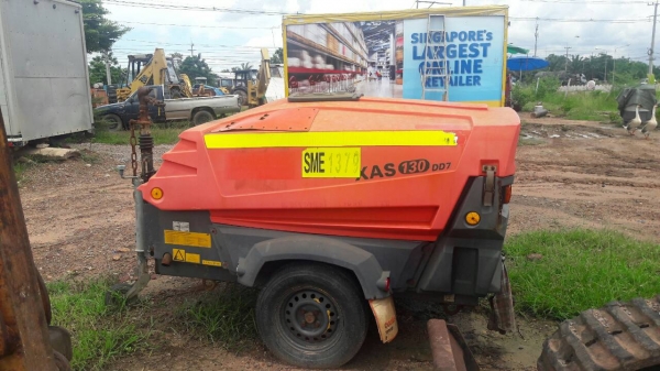 ขาย เครื่องปั๊มลม ATLAS COPCO XAS 67 ขนาดกลาง 7 บาร์ มีเทรเลอร์ พ่วงลาก ลมแรง ขาย เครื่องปั๊มลม ATLAS COPCO XAS 67 ขนาดกลาง 7 บาร์ มีเทรเลอร์ พ่วงลาก ลมแรง