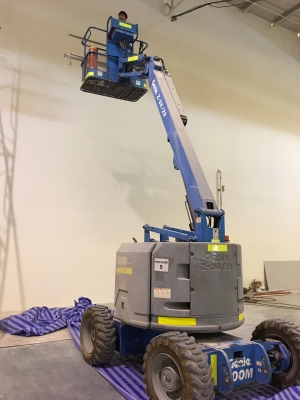 ขายด่วน รถกระเช้าไฟฟ้า ยี่ห้อ GENIE No.05 ลดราคาพิเศษ 15\% ด่วนจากราคาที่ประกาศ