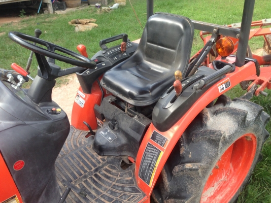 รถไถ kobuta B2420 4wd(4*4) ราคา185,000บาท