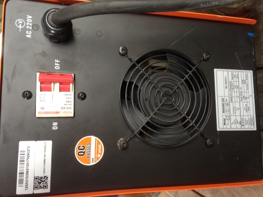 เครื่องเชื่อม jasic MAX ARC 225 ตัวใหม่ล่าสุด สภาพดี 99 \%