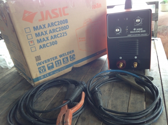 เครื่องเชื่อม jasic MAX ARC 225 ตัวใหม่ล่าสุด สภาพดี 99 \%