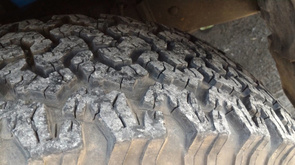 ลดราคา  BF 265 x 70 x 17 พร้อมล้อ Bradley