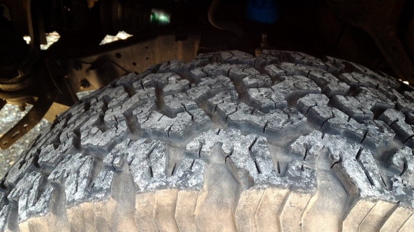 ลดราคา  BF 265 x 70 x 17 พร้อมล้อ Bradley