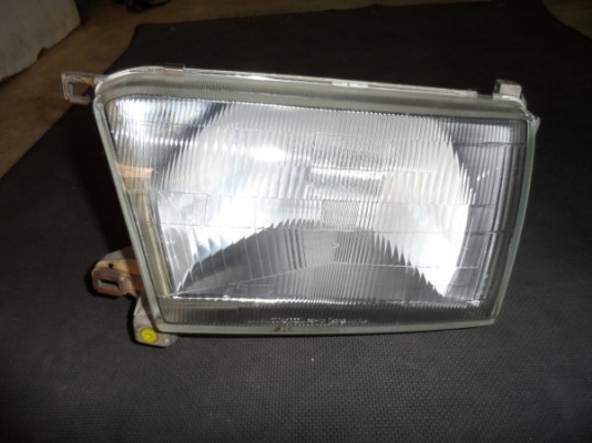 ไฟหน้ารถยนต์มือสอง โตโยต้า เซิฟ TOYOTA SURFของแท้นำเข้าจากญี่ปุ่น