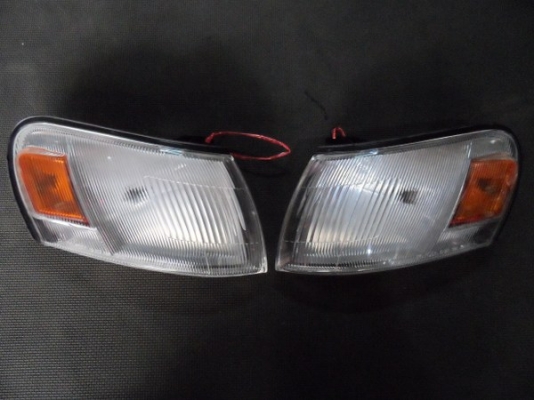 ไฟเลี้ยวมุม โตโยต้า โคโรน่า เออี 100 TOYOTA Corolla AE100 ของแท้นำเข้าจากญี่ปุ่น
