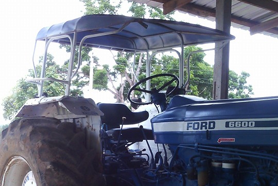 **ขายแล้วครับขอบคุณ ลูกค้า และ ขอบคุณ Truck2hand ครับ รถไถ FORD 6600 T6 เพลาเดียว เสื้อเรียบ ไอดีกลม ปั้มกลม เครื่อง+เกียร์ ดี ช่วงล่างดี ท้ายดี ไฮฯหน้า-หลัง ดี ยางได้ พร้อม ใบดันและผาน5 สภาพพร้อมใช้ เอกสารใบแจ้งจำหน่าย **ขาย รถไถ FORD 6600 T6 เสื้อเรียบ