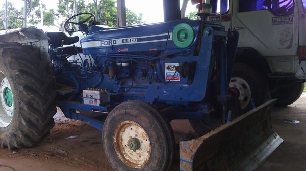 **ขายแล้วครับขอบคุณ ลูกค้า และ ขอบคุณ Truck2hand ครับ รถไถ FORD 6600 T6 เพลาเดียว เสื้อเรียบ ไอดีกลม ปั้มกลม เครื่อง+เกียร์ ดี ช่วงล่างดี ท้ายดี ไฮฯหน้า-หลัง ดี ยางได้ พร้อม ใบดันและผาน5 สภาพพร้อมใช้ เอกสารใบแจ้งจำหน่าย **ขาย รถไถ FORD 6600 T6 เสื้อเรียบ