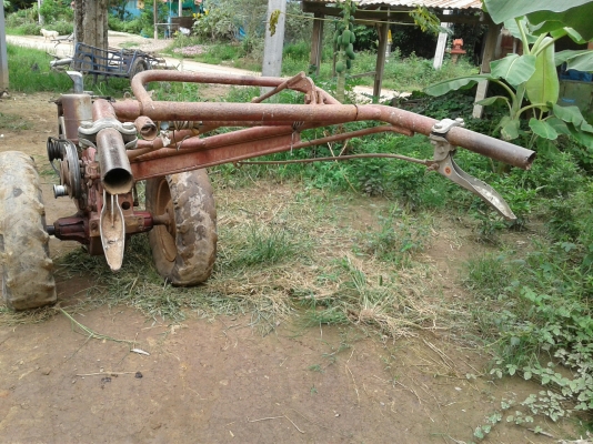 ขายโคลงรถไถเดินตาม 2 เครื่อง พร้อมท่อสูน้ำ ไม่รวมเครี่องนะครับ