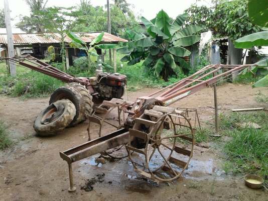 ขายโคลงรถไถเดินตาม 2 เครื่อง พร้อมท่อสูน้ำ ไม่รวมเครี่องนะครับ