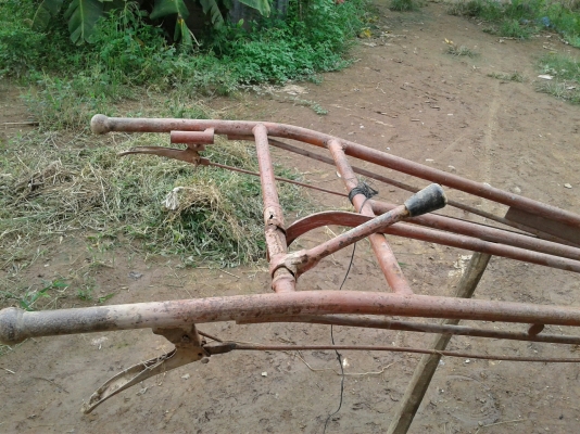 ขายโคลงรถไถเดินตาม 2 เครื่อง พร้อมท่อสูน้ำ ไม่รวมเครี่องนะครับ