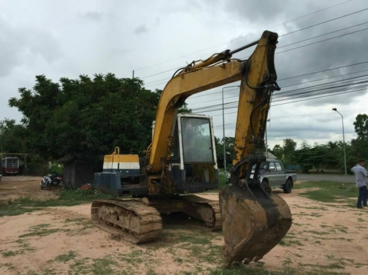 ขาย 255,000 KOMATSU pc 60-5 เครื่องดี ปั้มแรง เอวดี ช่วงล่างแน่น รถพร้อมใช้งาน 090-772-3710 090-772-3708