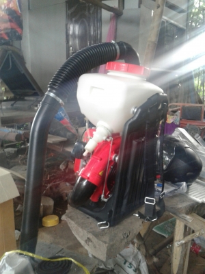 เครื่องฉีดยา พ่นปุ๋ยได้ 2 ระบบครับ ของใหม่แกะกล่องเลย แบ่งให้ไปใช้ราคา 3500 พร้อมส่งครับ สนใจ ไกร 0802558474 รับประกัน 2เดือนภายใน 5 วันมีปัญหาเปลี่ยนเครื่องใหม่ให้ครับ