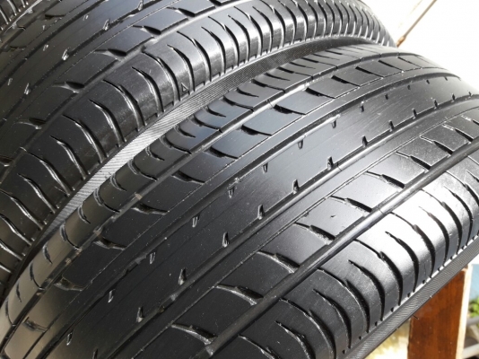 ยางYOKOHAMA 185 60R15 ปี2015 สภาพสวยดอกเยอะไม่มีป่ะถูกมากๆ