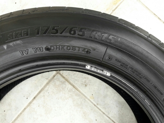 ยางBRIDGESTONE รุ่น Ecopia EP200 .175 65R15 ปี2014 สภาพสวยดอกเยอะคุ้มสุดๆไม่แพง