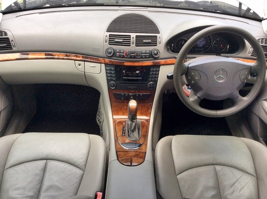 E 200 KOMPREESOR ESTATE W211 มือแรก 9x,xxx กม
