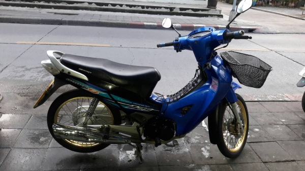 ขาย Honda Wave 125 S ปี 47 สตาร์ทมือ เครื่องดีเดิมๆ ชุดสีดี (เป็นรถป้ายเหลืองยกเลิก) ไมล์มันขึ้นสีหมื่อนกว่าโล เล่มพร้อมชุดโอน