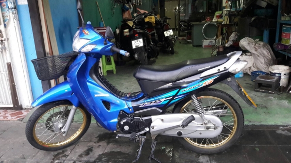 ขาย Honda Wave 125 S ปี 47 สตาร์ทมือ เครื่องดีเดิมๆ ชุดสีดี (เป็นรถป้ายเหลืองยกเลิก) ไมล์มันขึ้นสีหมื่อนกว่าโล เล่มพร้อมชุดโอน