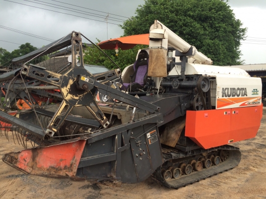 ขายรถเกี่ยวข้าว DC95 รถปี55 2600ชม.