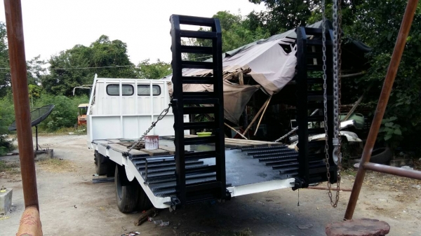 ขายด่วนครับ รถเทรนเลอร์ 6 ล้อ HINO KM310 เครื่องเดิมเกียรเดิม พร้อมใช้งาน ครับ